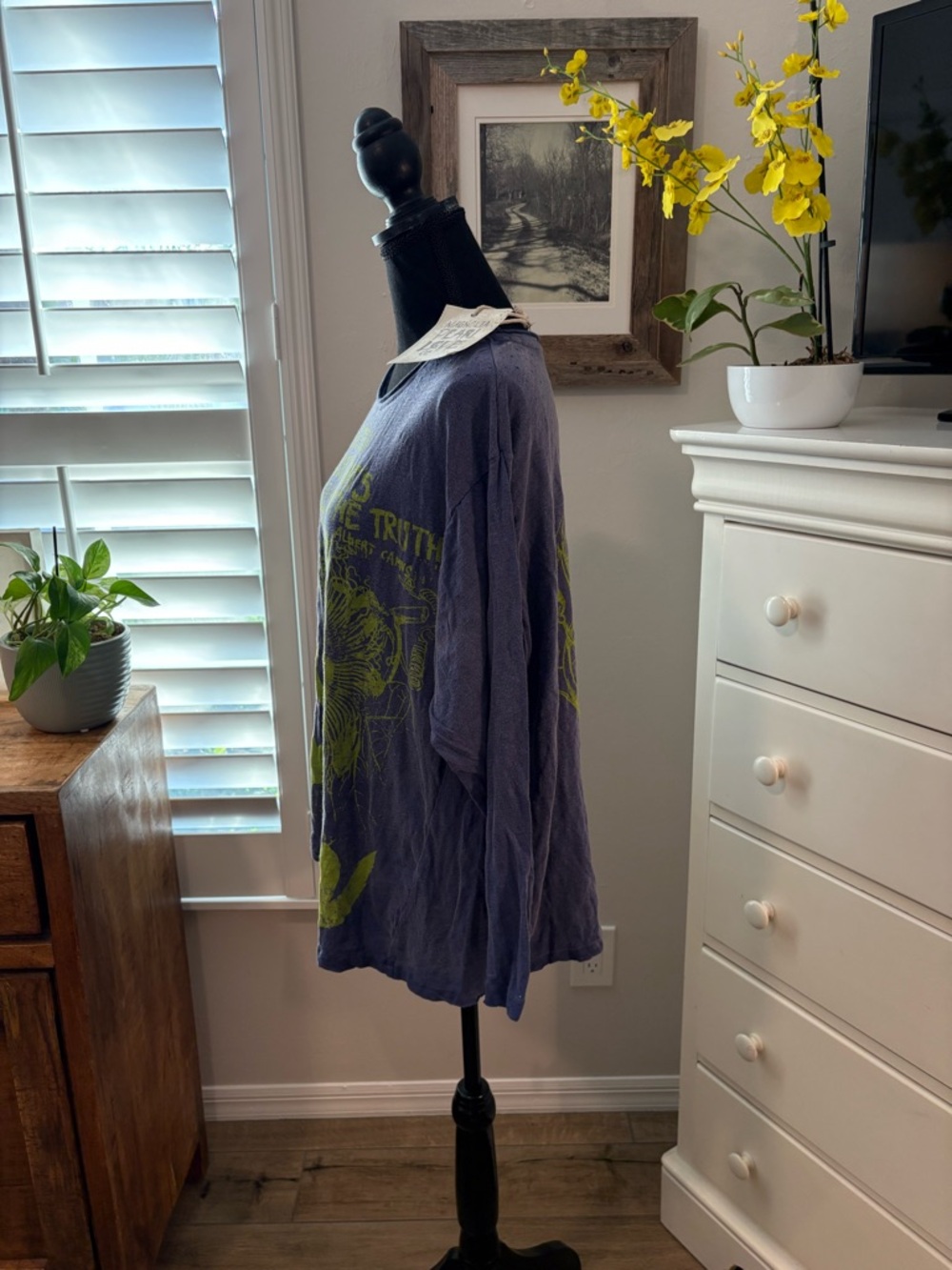 Magnolia Pearl NWT Find The Truth Viggo Long Sleeve T in Sunflower, OSFM - Picture 4 of 12
